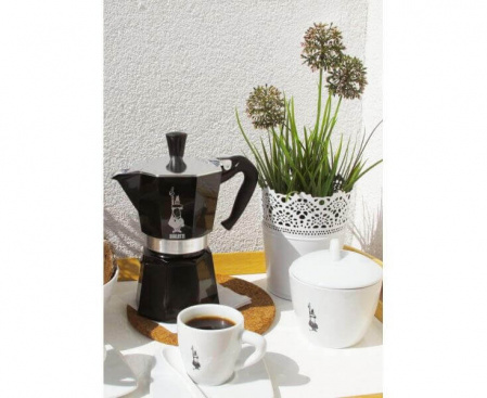 Гейзерная кофеварка MOKA EXPRESS на 6 чашек 300 мл, черная, алюминий, Bialetti